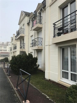 appartement à la location -   60300  SENLIS, surface 38,84 m2 location appartement - APR669272